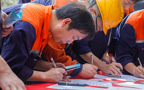 紧绷安全弦 黎明重工2025安全生产月活动正式启动